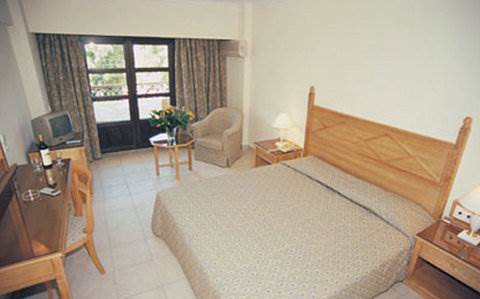 Mitsis Petit Palais Hotel 4*